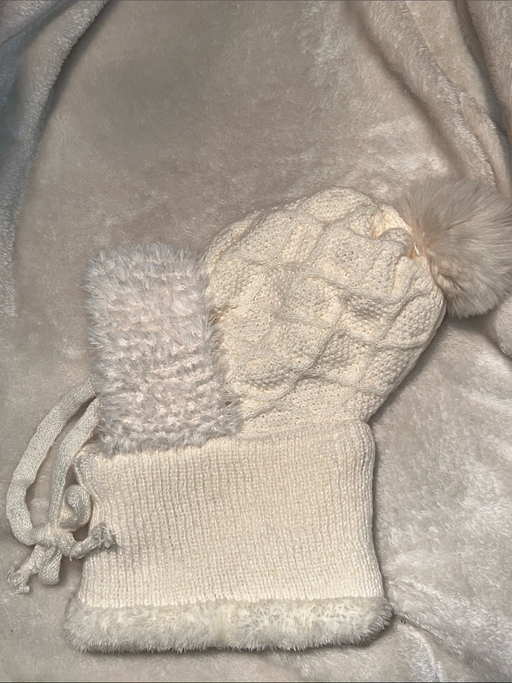 NWOT 🧣 VEGAN 3-in-1 CREAM BEIGE OFF-WHITE KNIT BEANIE/SCARF/FACE MASK COMBO HAT - Picture 5 of 13